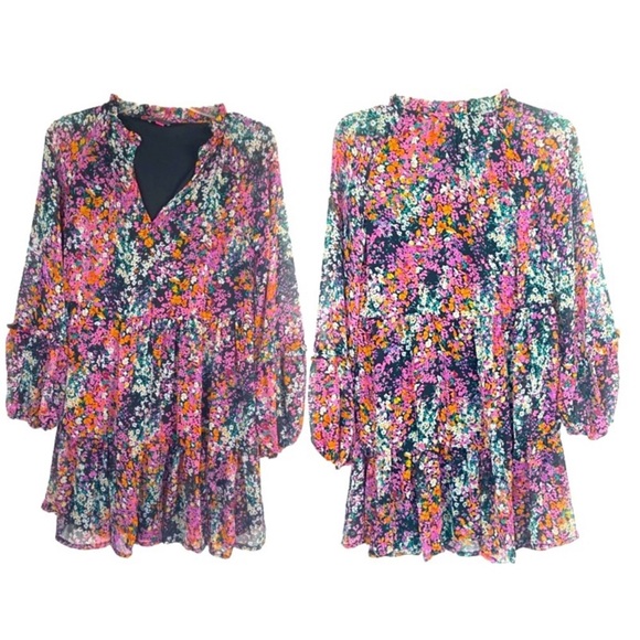 NWT Vince Camuto Floral Tier Dress Lined. Two sizes available XS & S - Picture 2 of 4